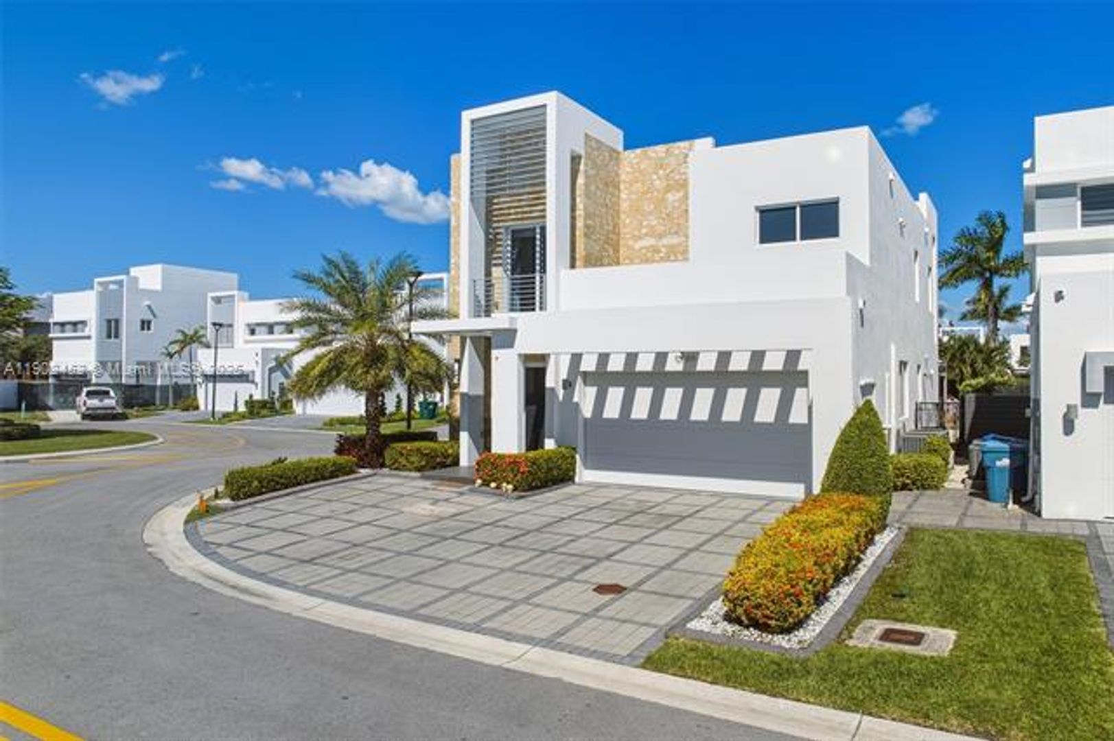 DORAL House: 10359 NW 67th Ter #0