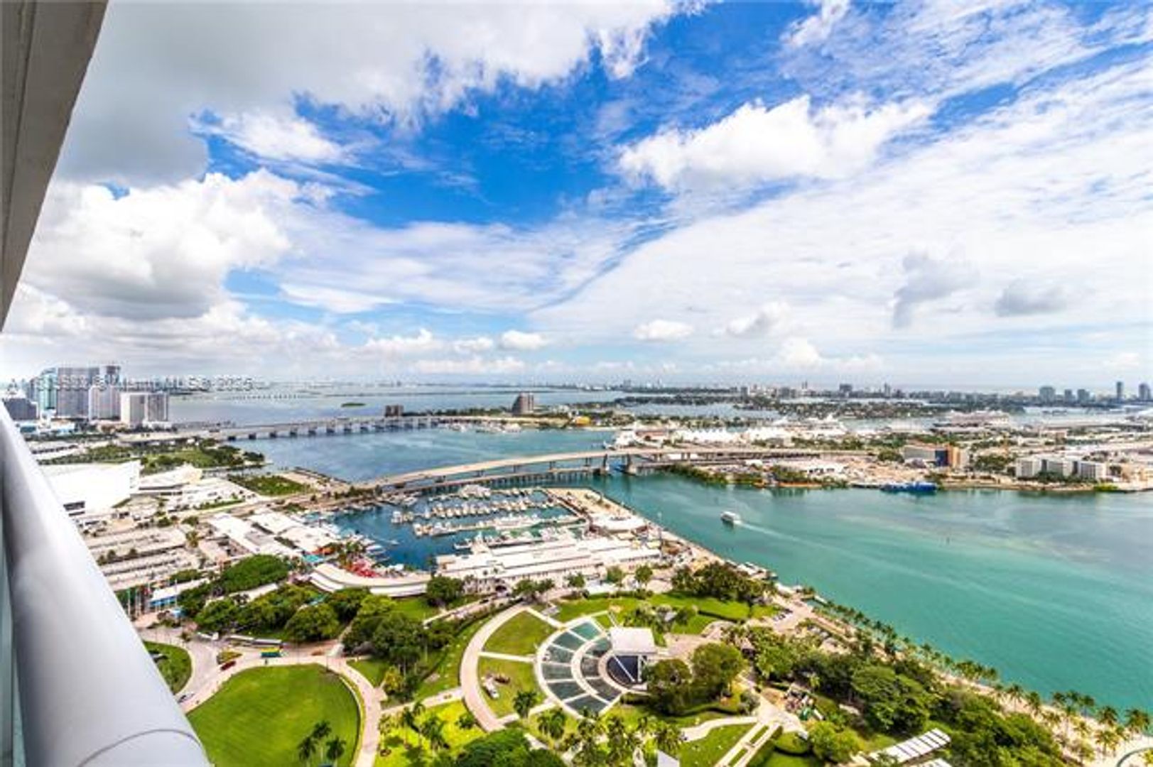 MIAMI Apartment: 50 Biscayne Blvd unit 4506
