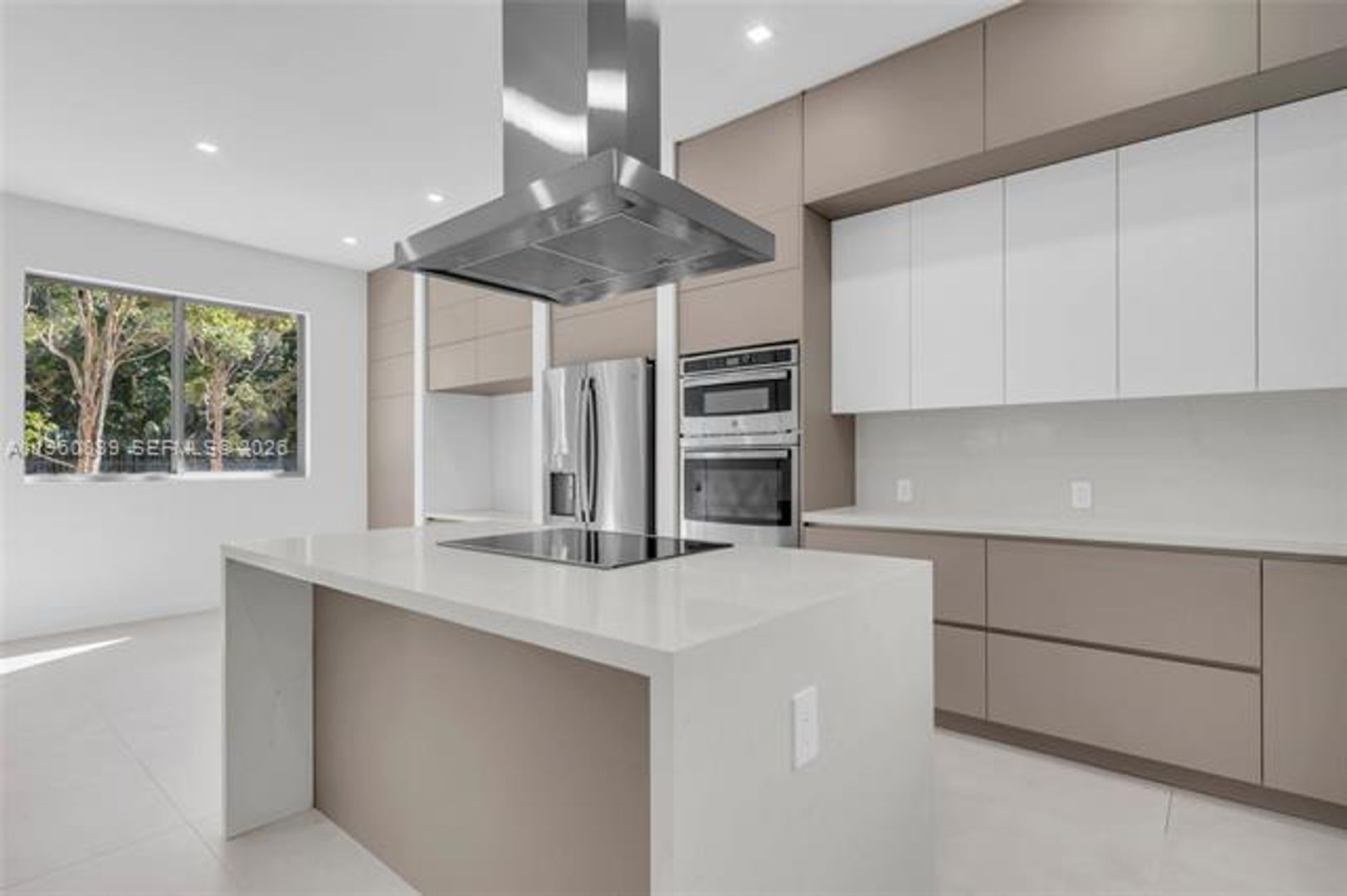 MIAMI Townhome: 3204 Plaza St th 3204