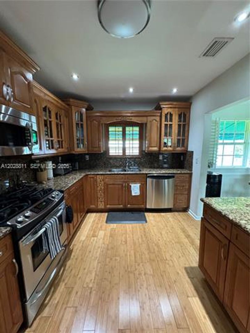 Miami Shores House: 1030 NE 107th St # 0