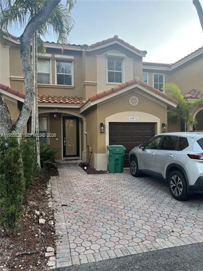 MIAMI Townhome: 10872 SW 89th St th 10872