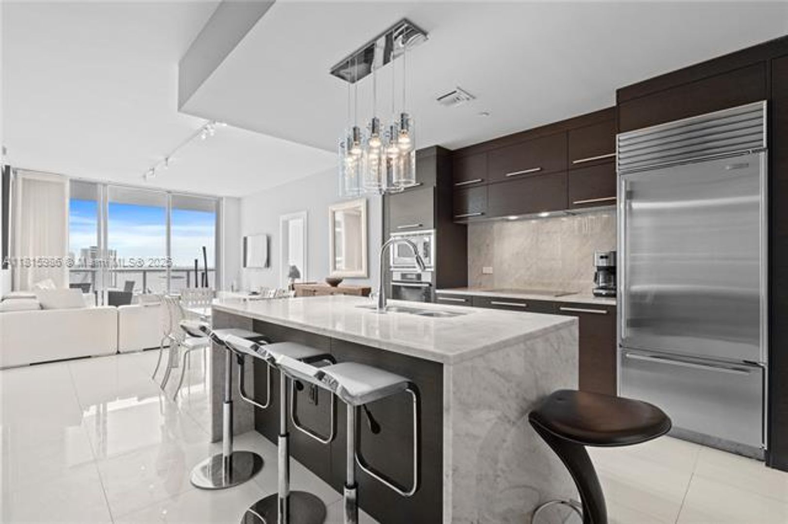 MIAMI Apartment: 900 Biscayne Blvd unit 2408