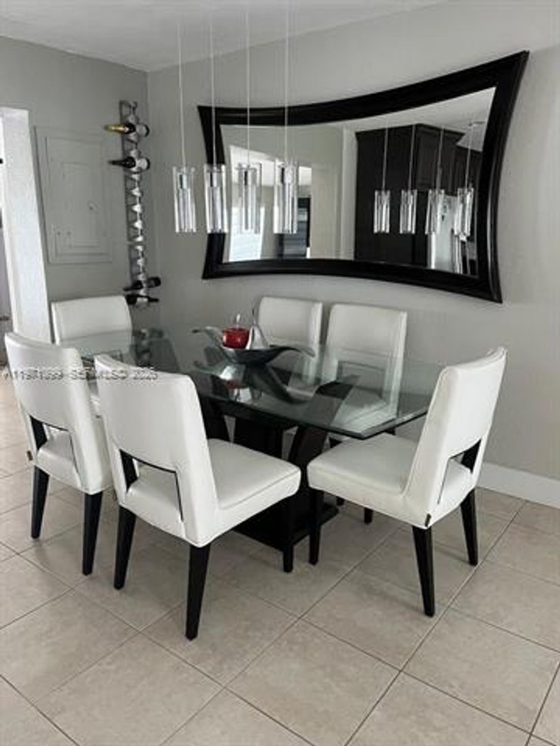 MIAMI House: 12770 SW 18th St