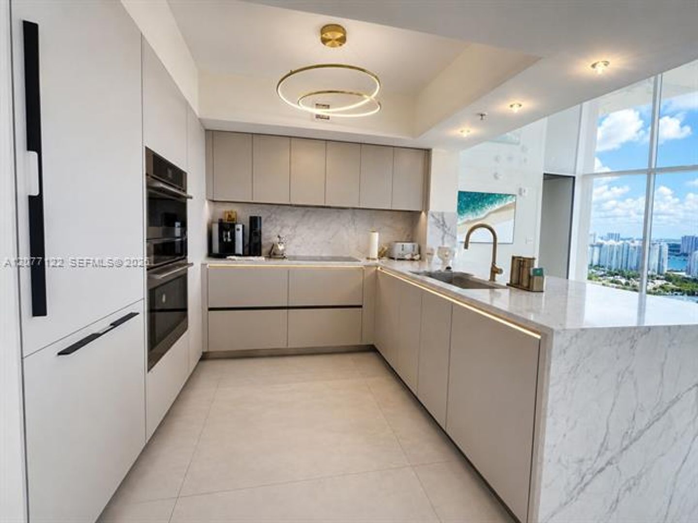 Sunny Isles Beach Condo: 16699 Collins Ave cu-2907