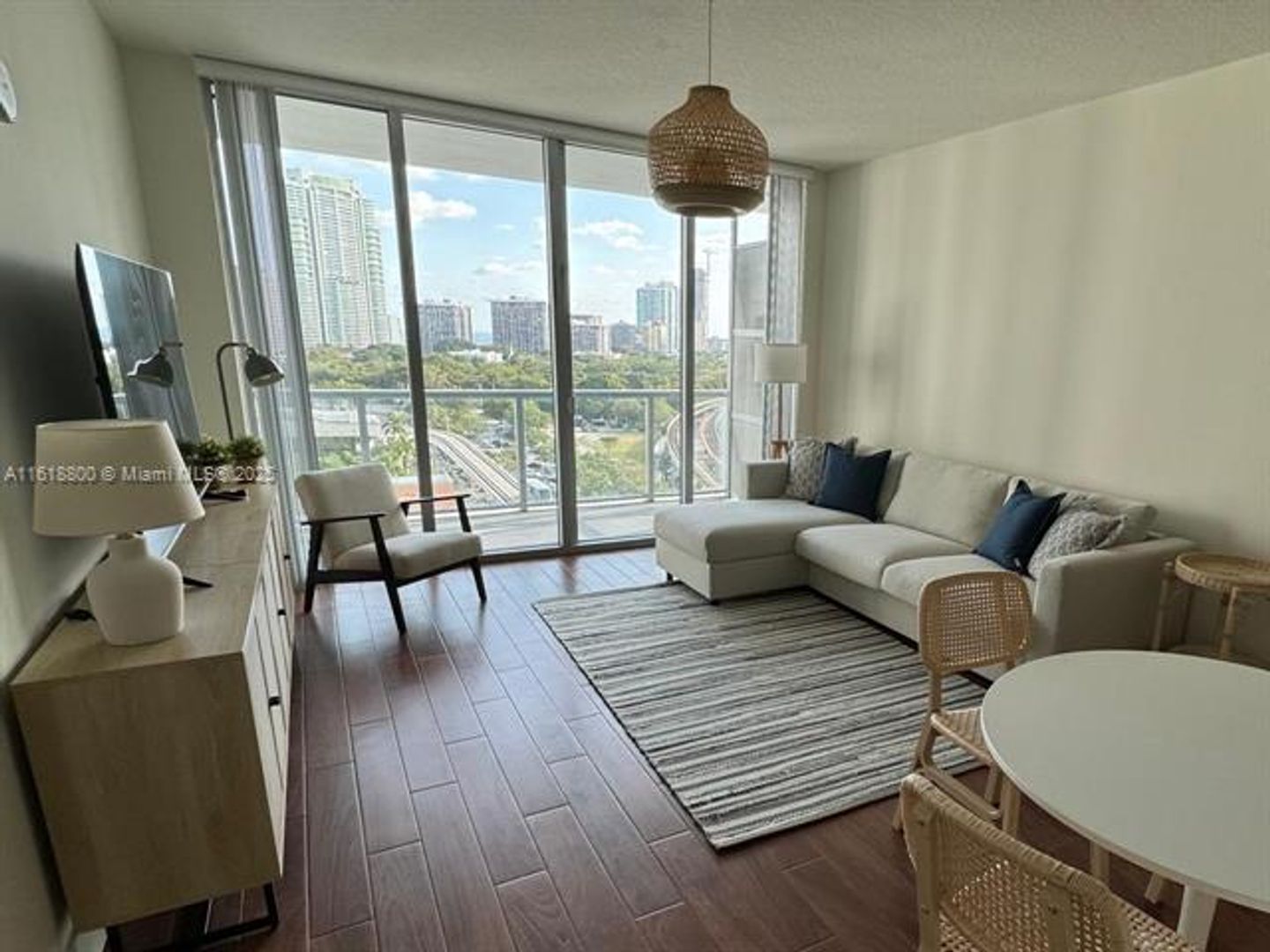 MIAMI Apartment: 79 SW 12th St unit 1502-S