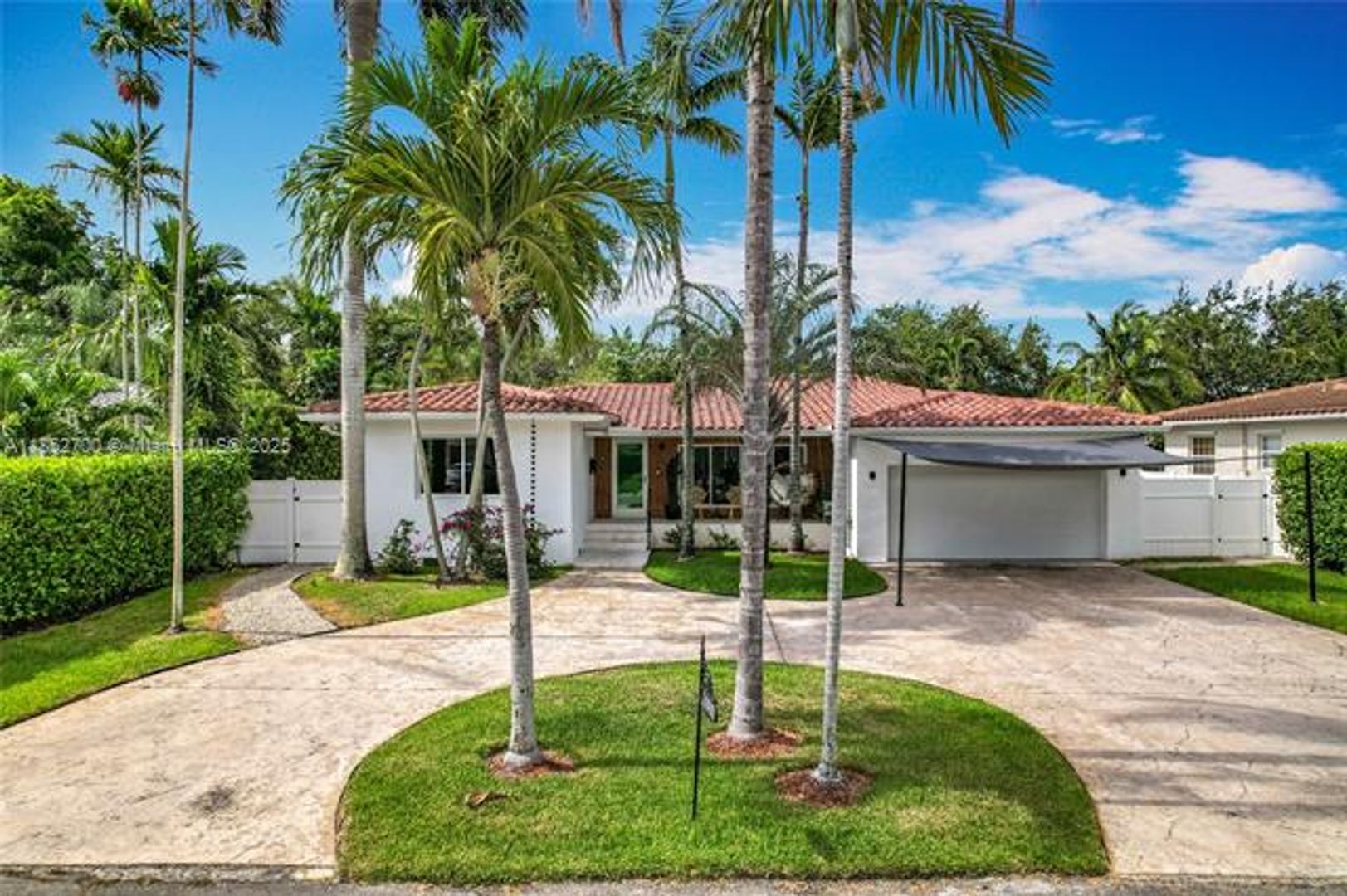 MIAMI SHORES House: 1080 NE 104th St #0