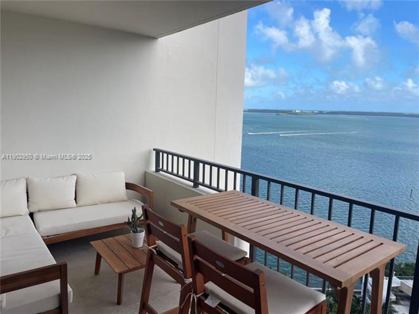 MIAMI Apartment: 520 Brickell Key Dr unit A1911