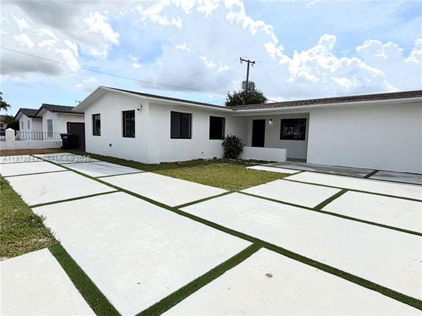 MIAMI House: 9410 SW 55th Street