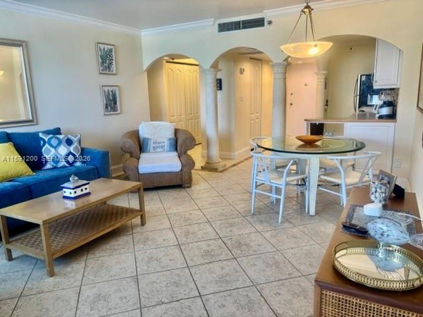 Miami Beach Condo: 100 Lincoln Rd #1434
