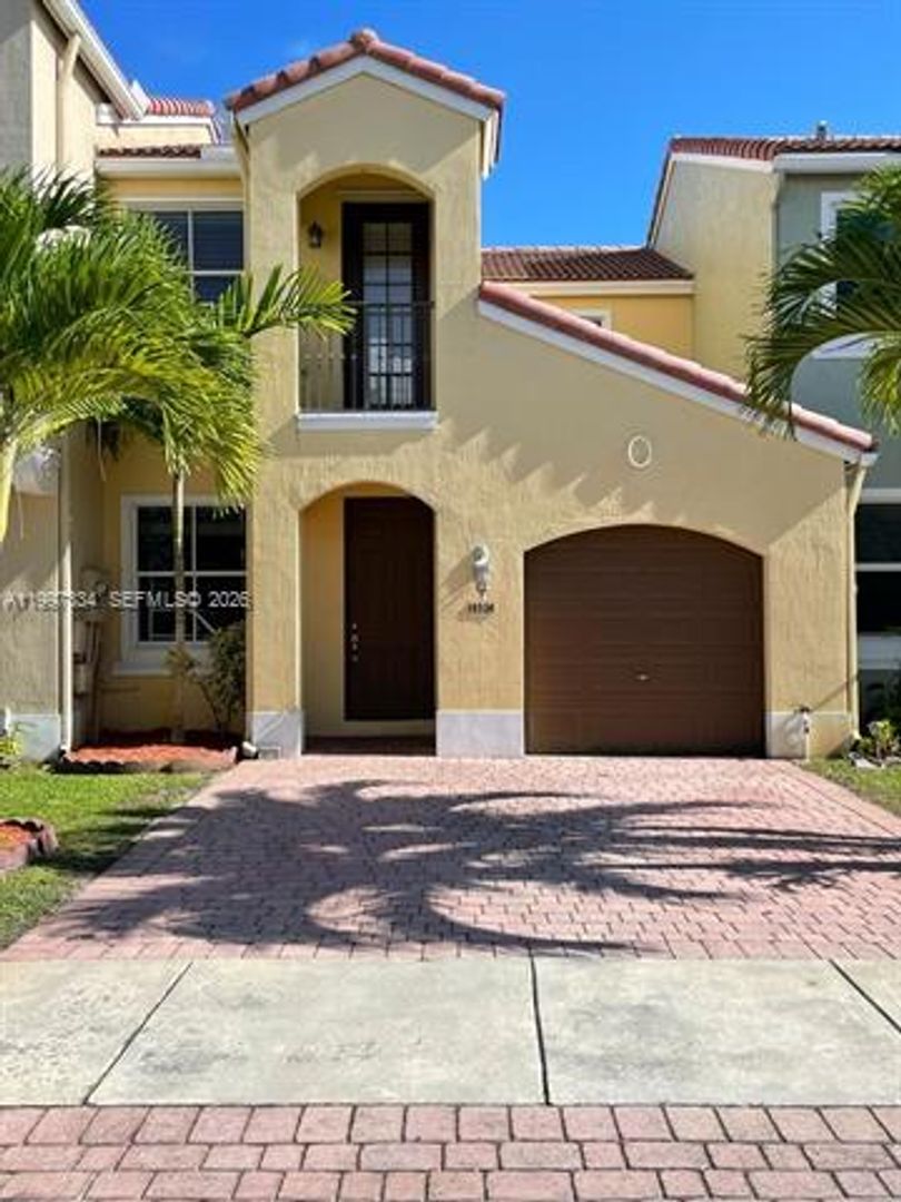 MIAMI Townhome: 14934 SW 41st Ln th 14934