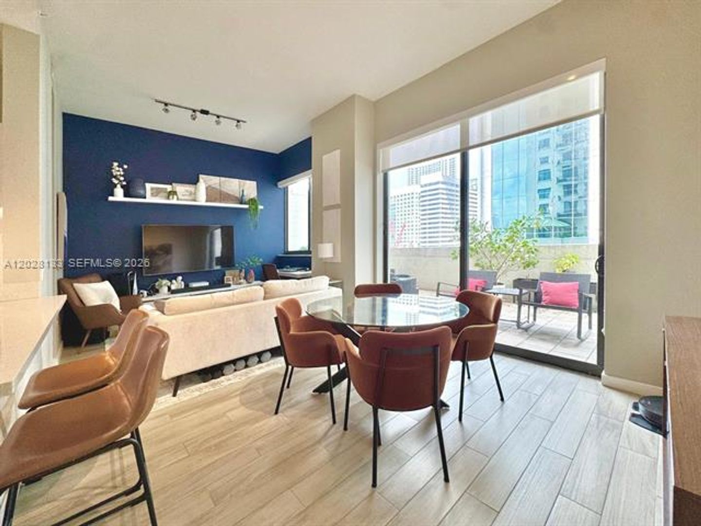 Miami Condo: 999 SW 1st Ave # 1115