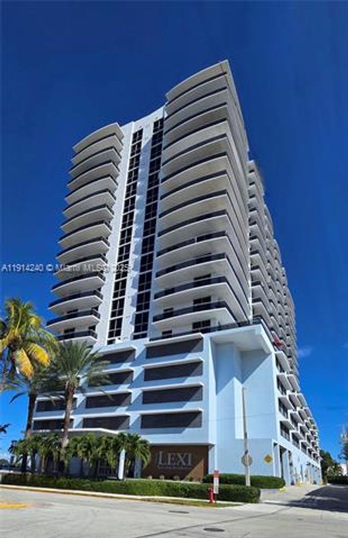 NORTH BAY VILLAGE Apartment: 7901 Hispanola Ave unit 607