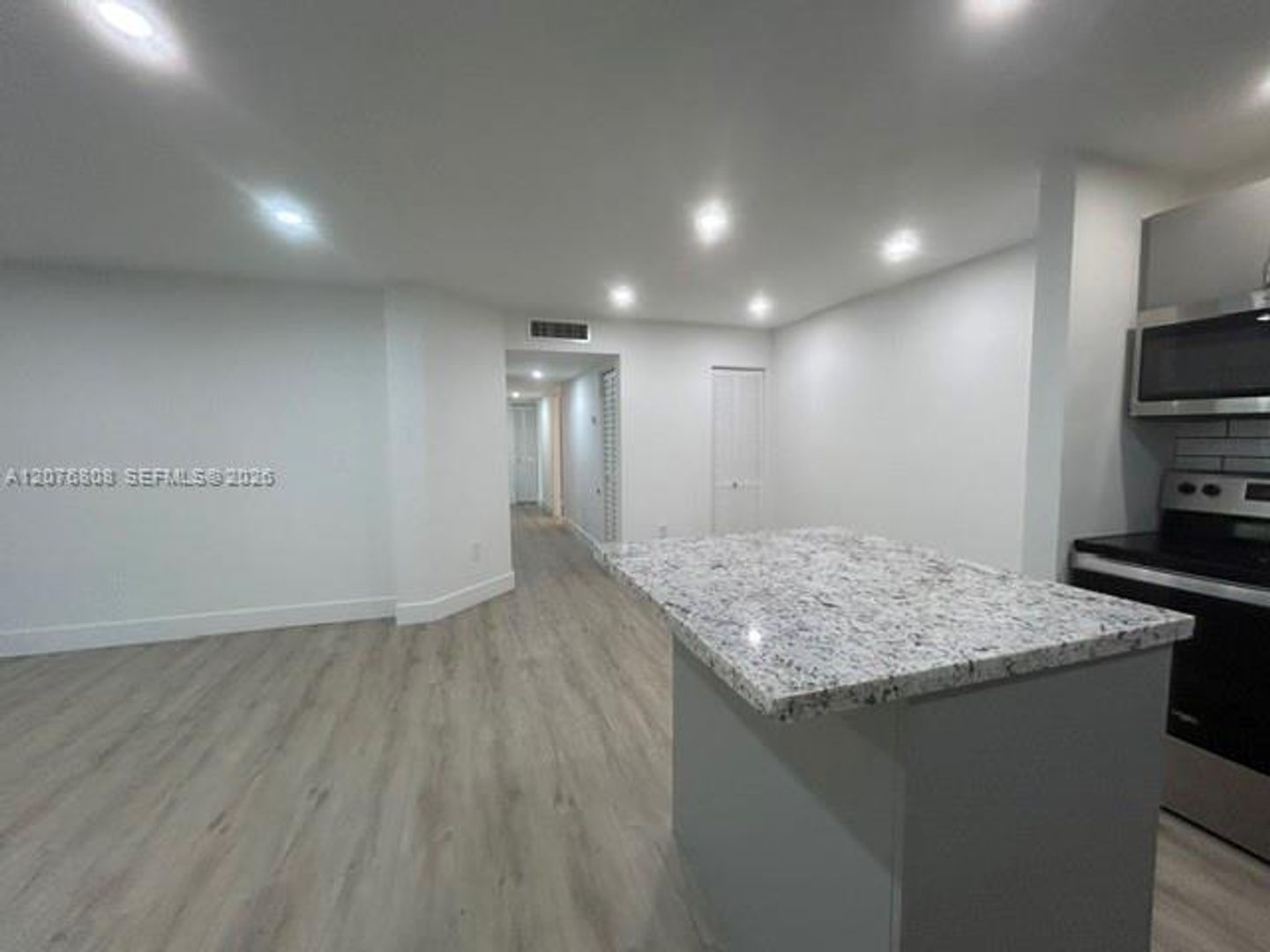 Doral Condo: 4890 NW 102nd Ave cu-101-5