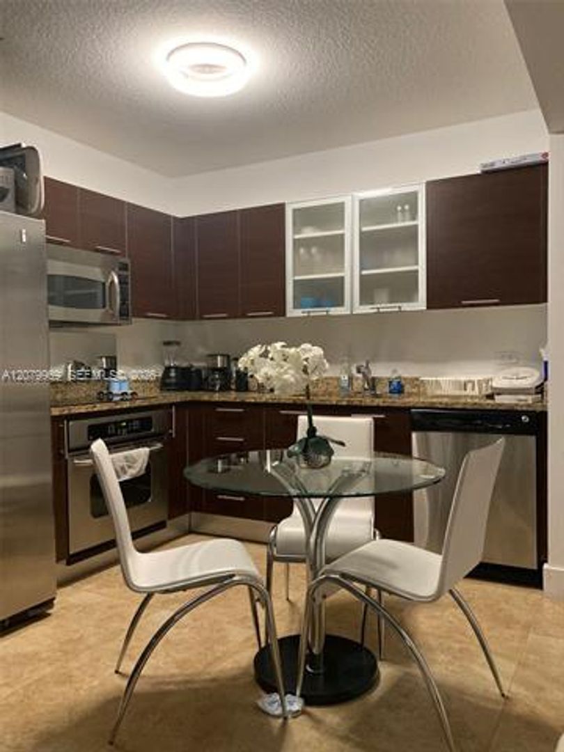 Miami Condo: 41 SE 5th St cu-1311