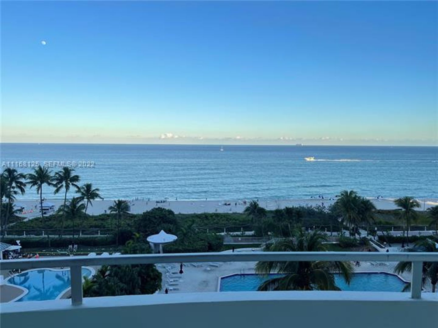 MIAMI BEACH Apartment: 5161 Collins Ave appt 914