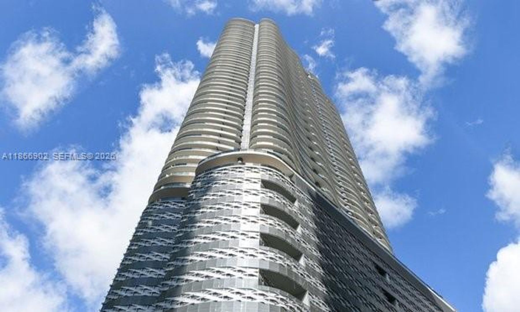Miami Condo: 1000 Brickell Plz # 2301