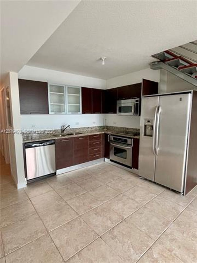 Miami Condo: 41 SE 5th St cu-2405