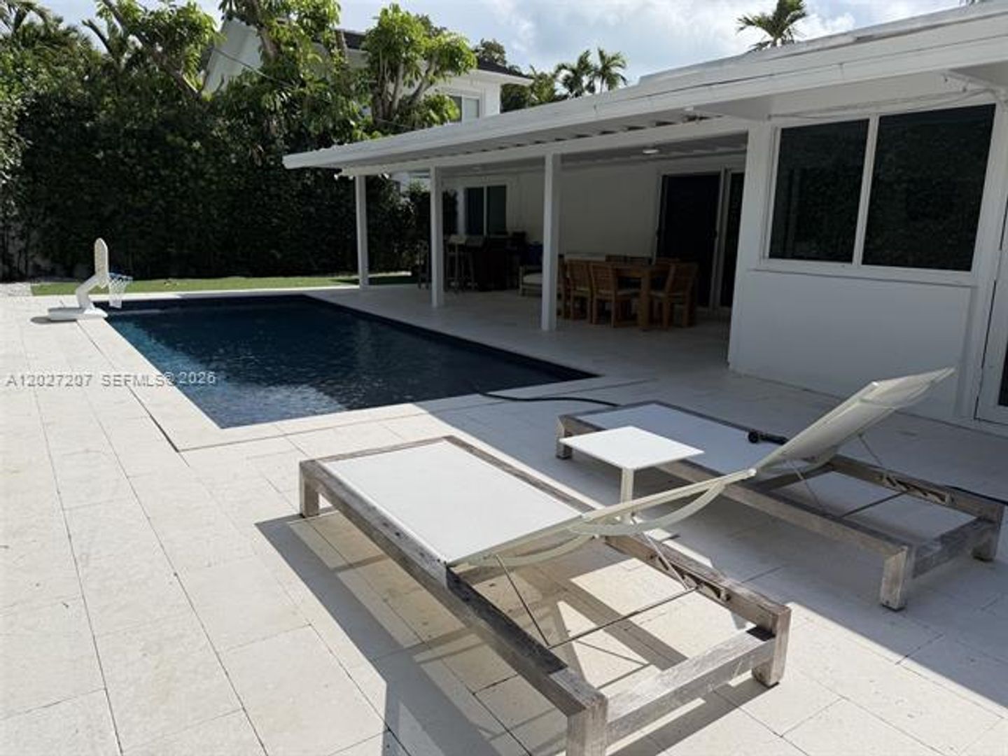 Key Biscayne House: 665 Allendale Rd