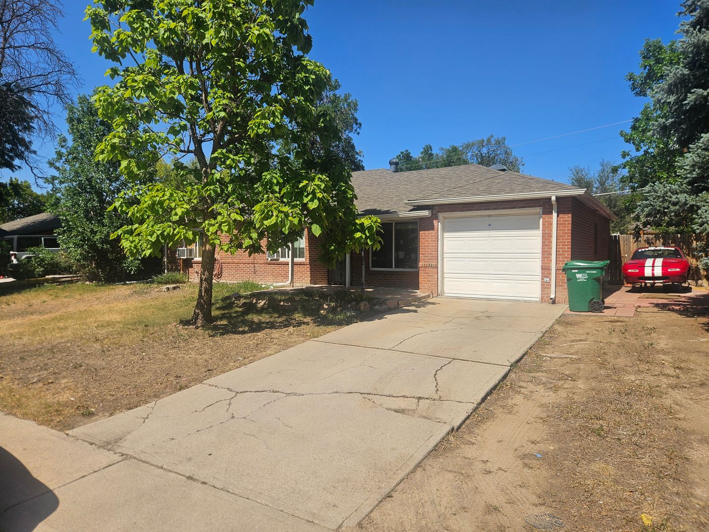 Aurora House: 880 Racine St