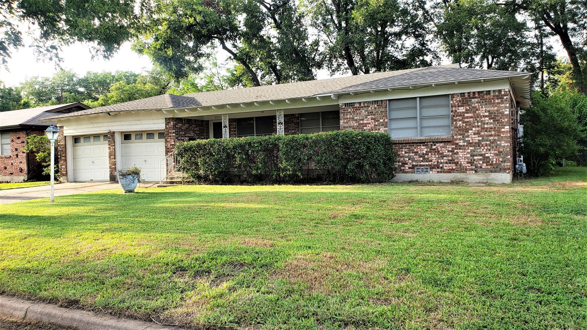 Haltom City House: 5305 Ammons St.