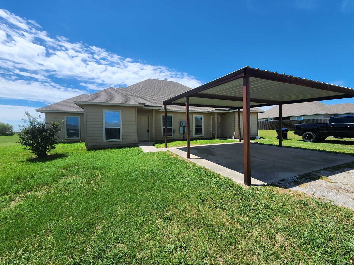 Weatherford Multiplex: 106 Collett Court - 106 Collett Ct