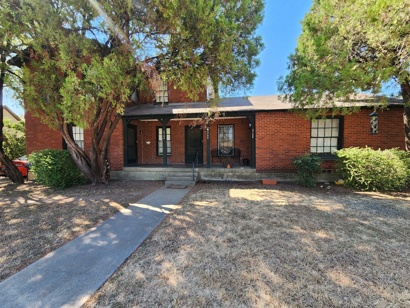 Fort Worth House: 3704 Meadowbrook Dr.