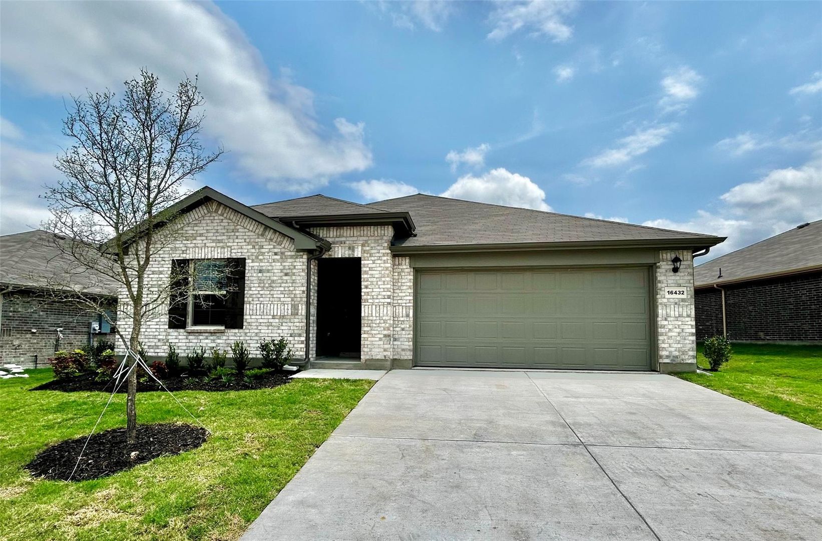 Justin House: 16432 Severn Lane