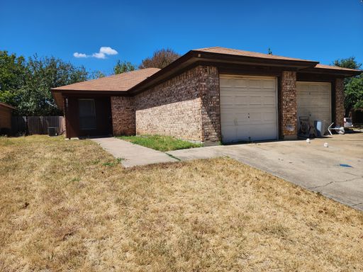 Roomy 2 Bedroom Duplex in Fort Worth – photo 1