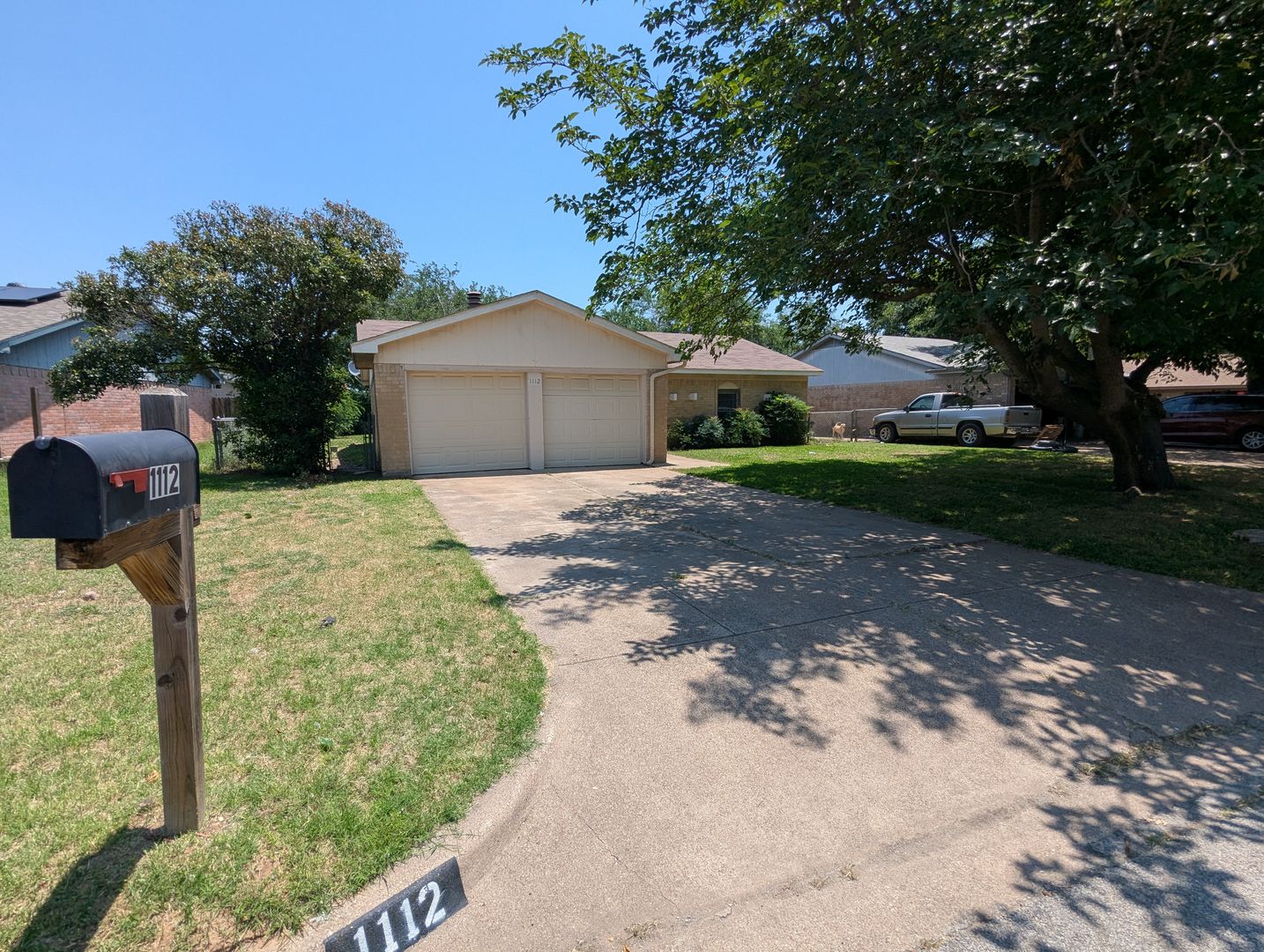 Saginaw House: 1112 Dennis Dr.