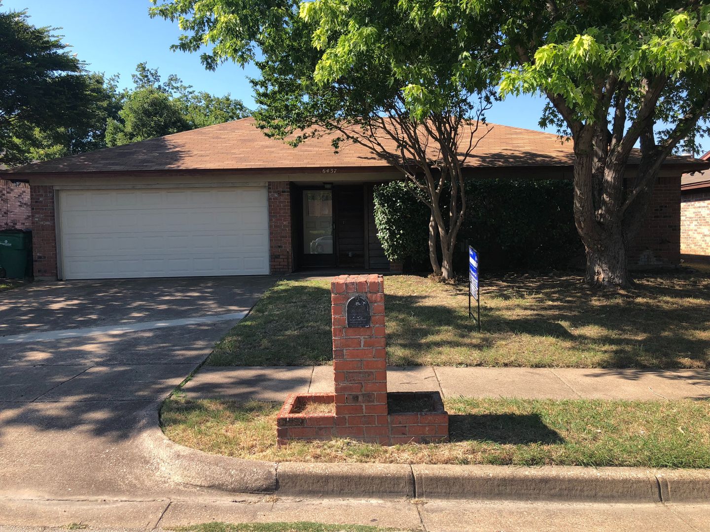 Watauga House: 6437 Kary Lynn Dr. North