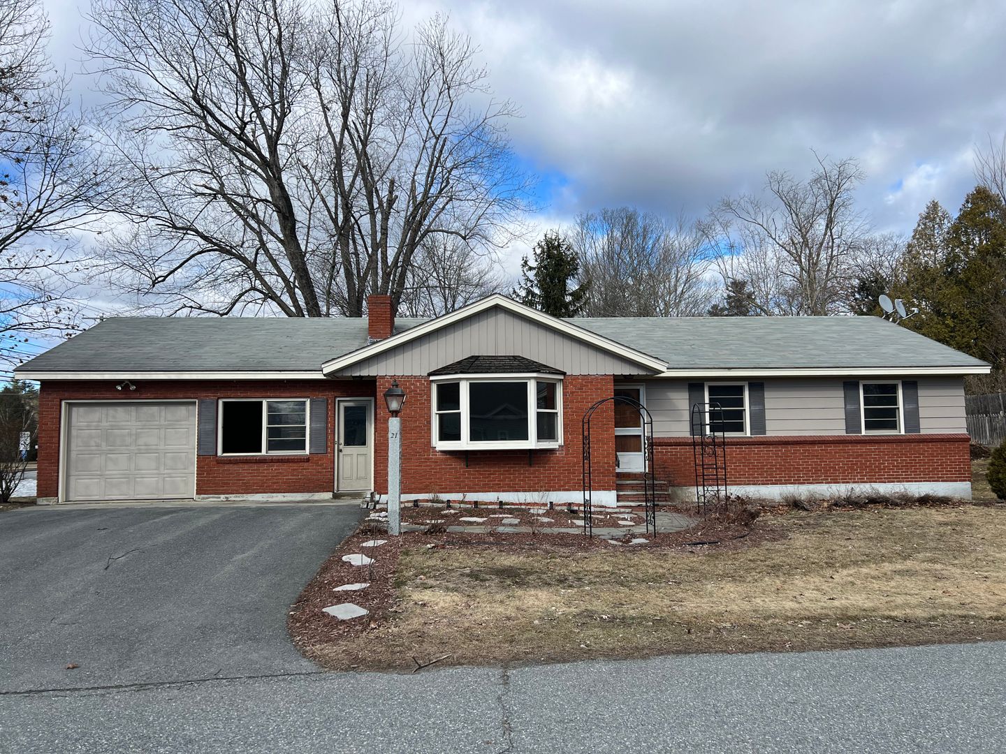 White River Junction House: 21 Devin Street