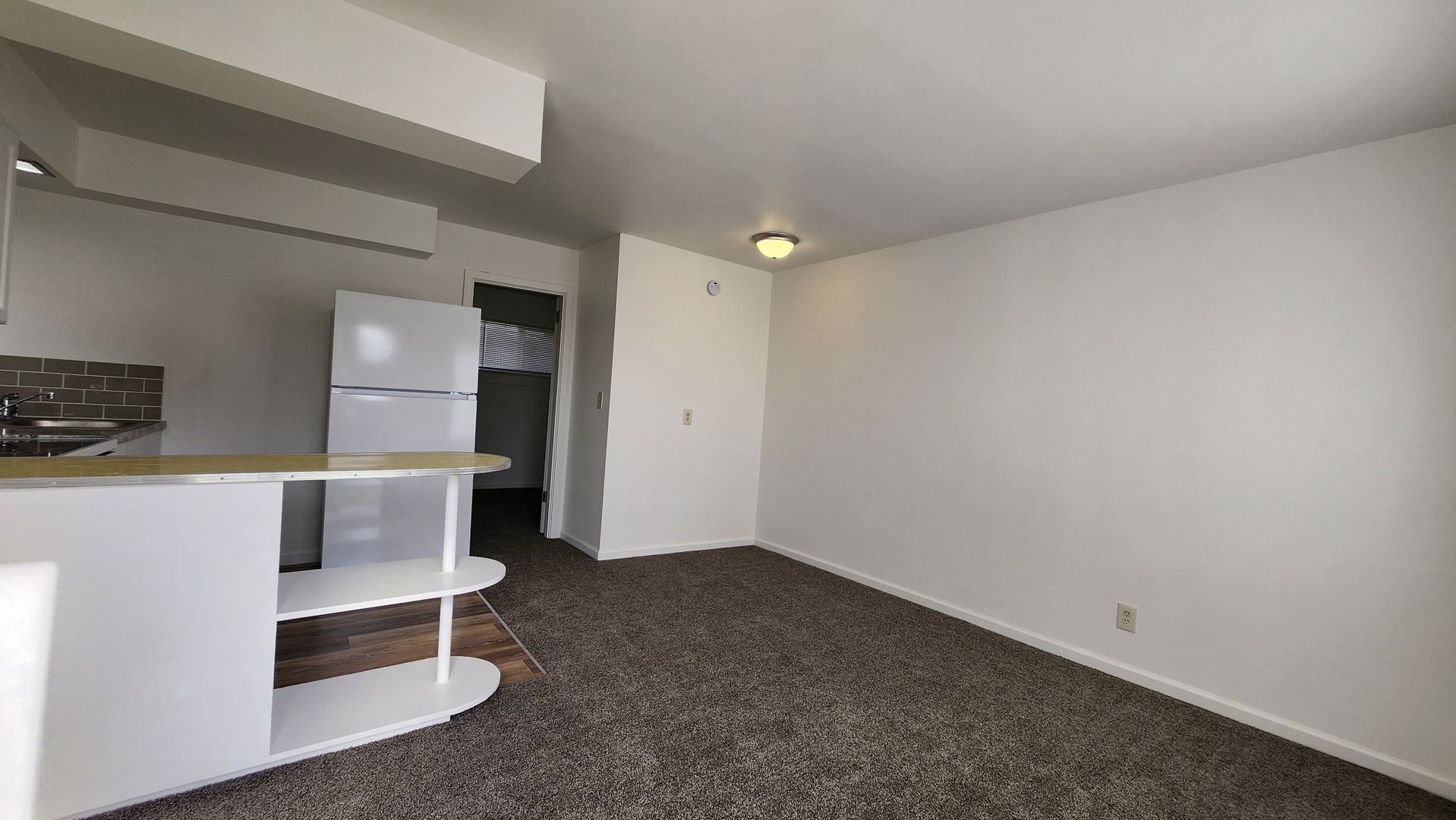 Moses Lake Apartment: 10748 Road 4 NE