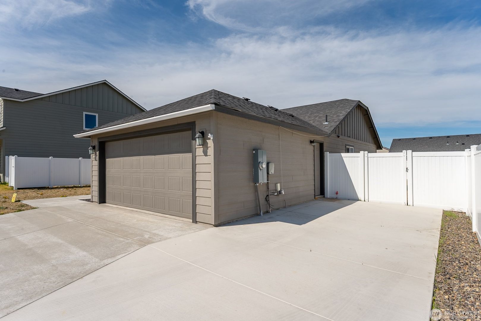 Moses Lake House: 4256 W Wood Ct