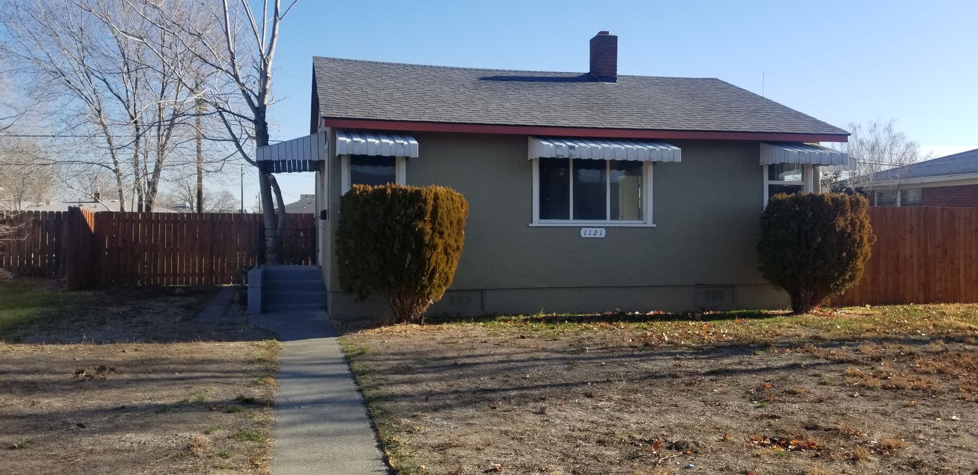 Moses Lake House: 1121 Columbia