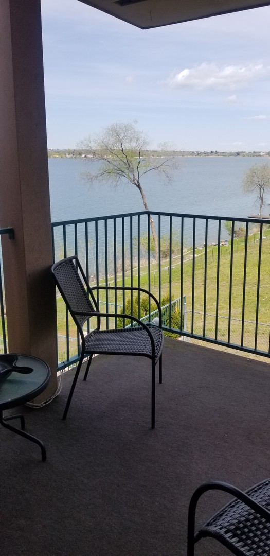 Moses Lake House: 2900 Marina Shores Drive #209