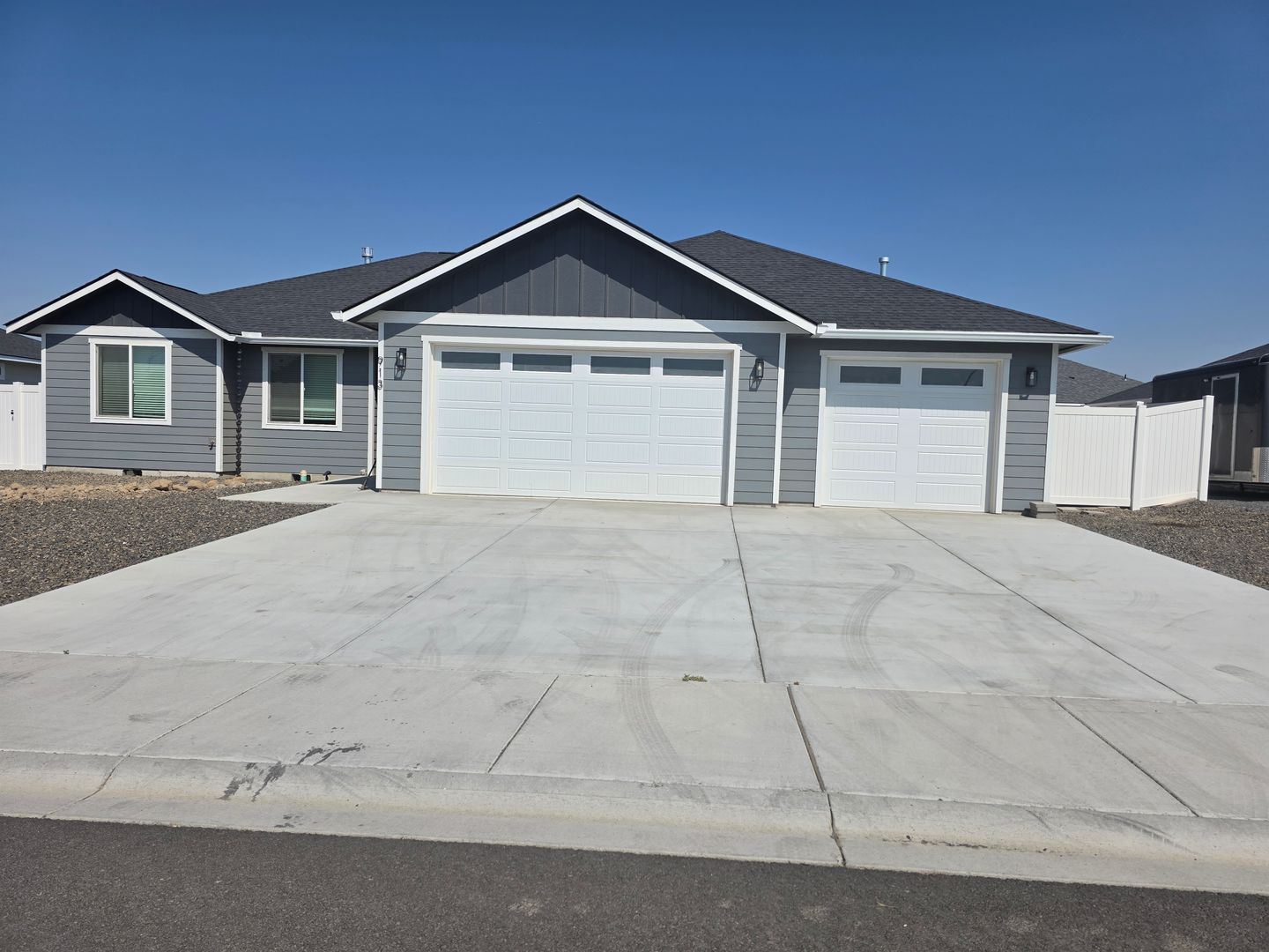 Ephrata House: 913 6th Avenue NE