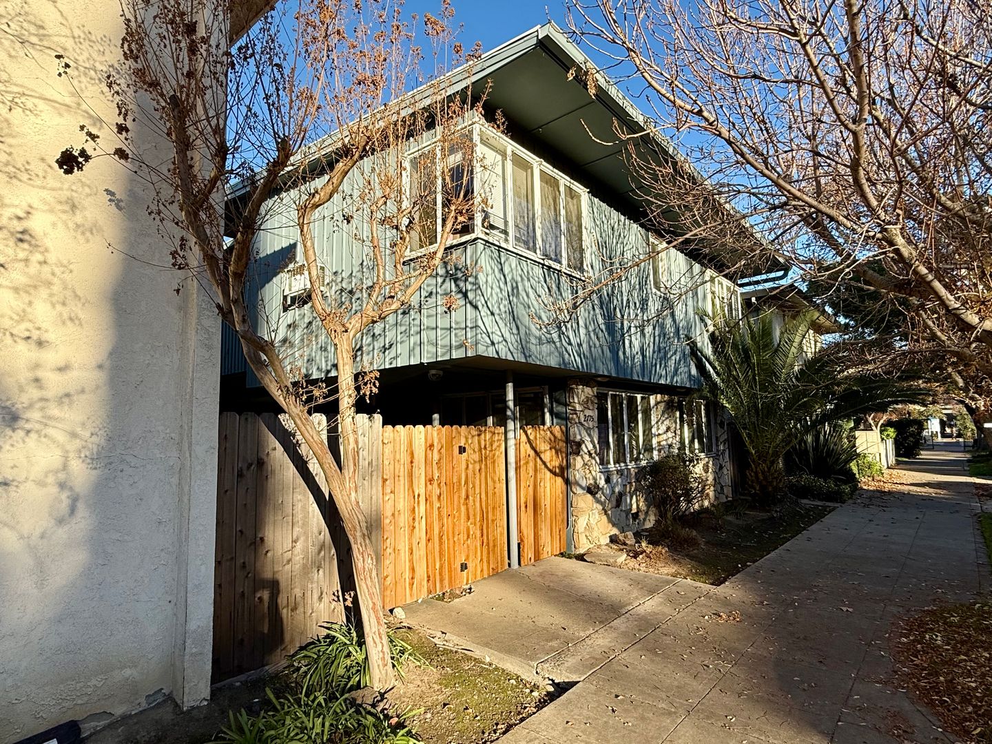 Sacramento Apartment: 2715 O Street - 9