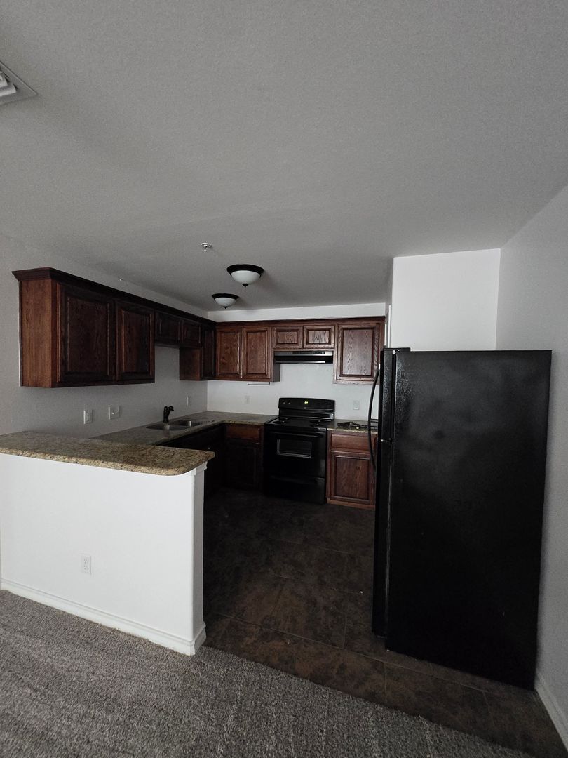 Corpus Christi Apartment: 7001 Lipes Blvd
