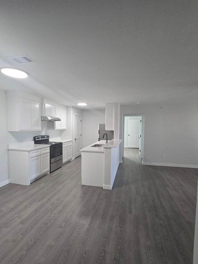 Corpus Christi Apartment: 6501 Lipes Blvd