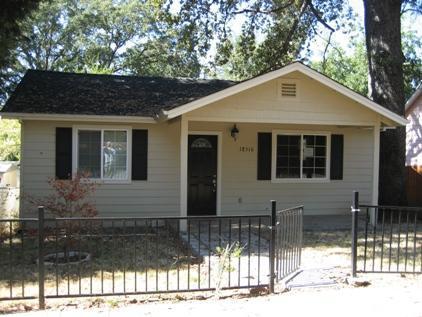 Available to show 8/16!!! How Cute can a house be??? Updated Pictures Coming Soon!!