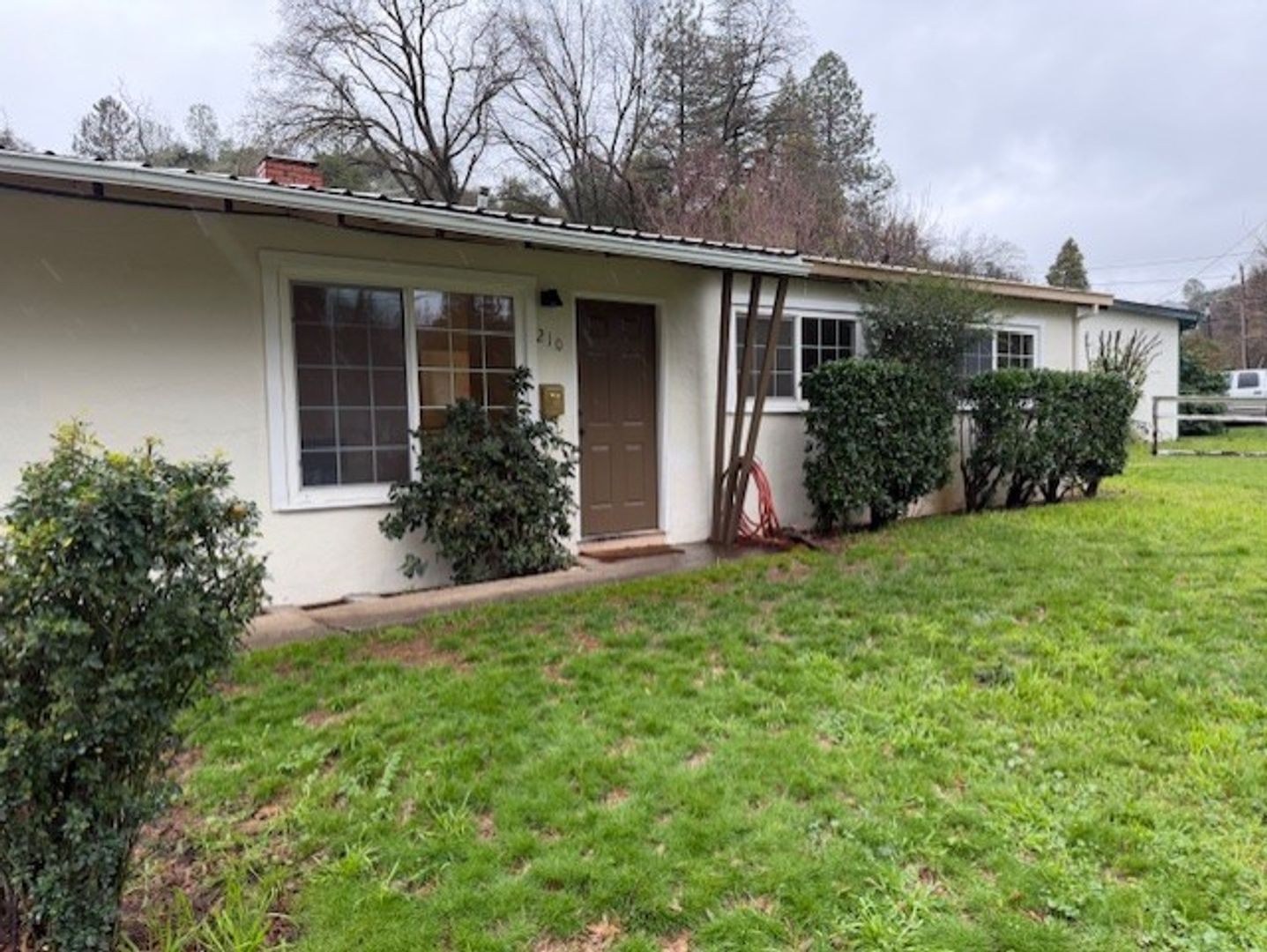 Sonora House: 210 W Bonanza