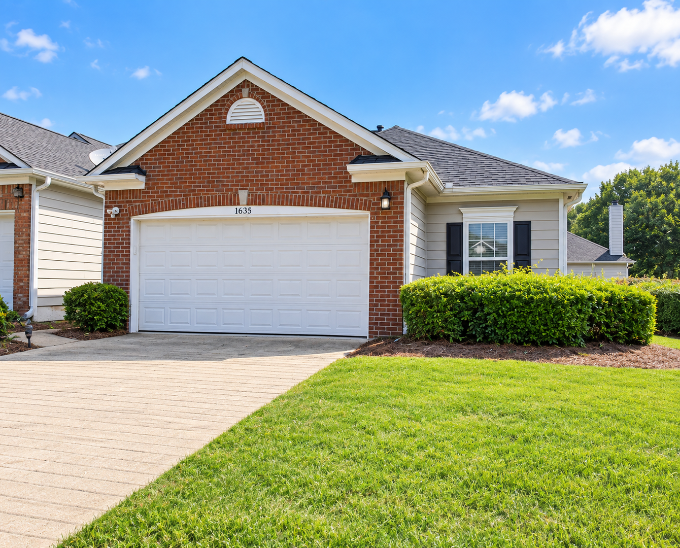 Kennesaw House: 1635 Donovans Rdg NW