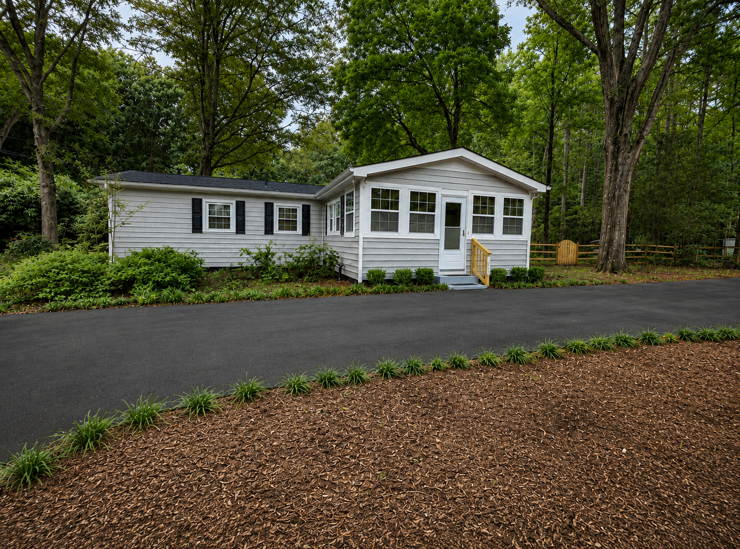 Matthews House: 14269 Phillips Road