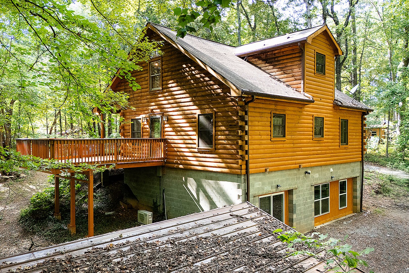 Salisbury House: 107 Mink Drive