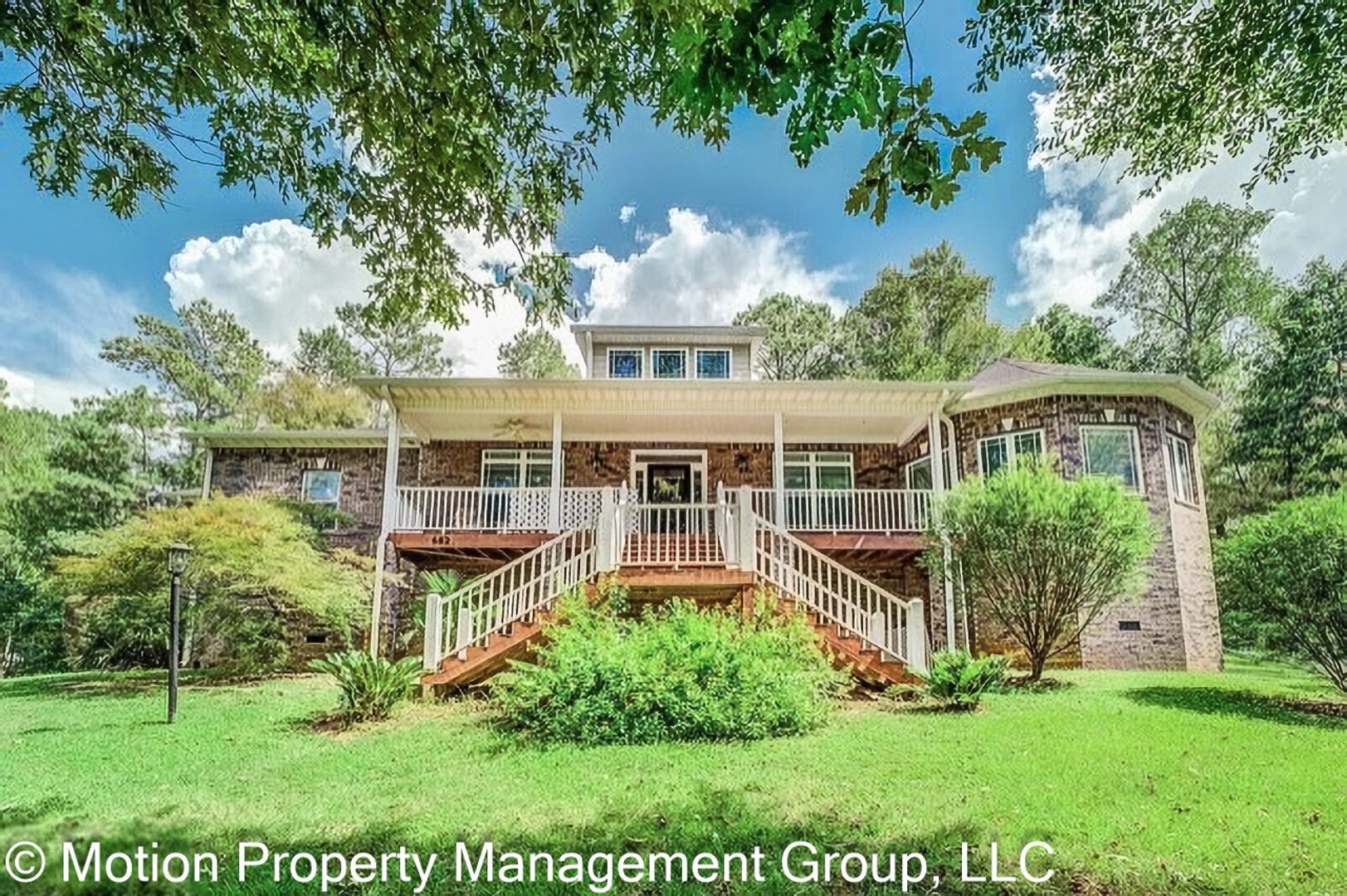 Monticello House: 682 East Mourning Dove Court