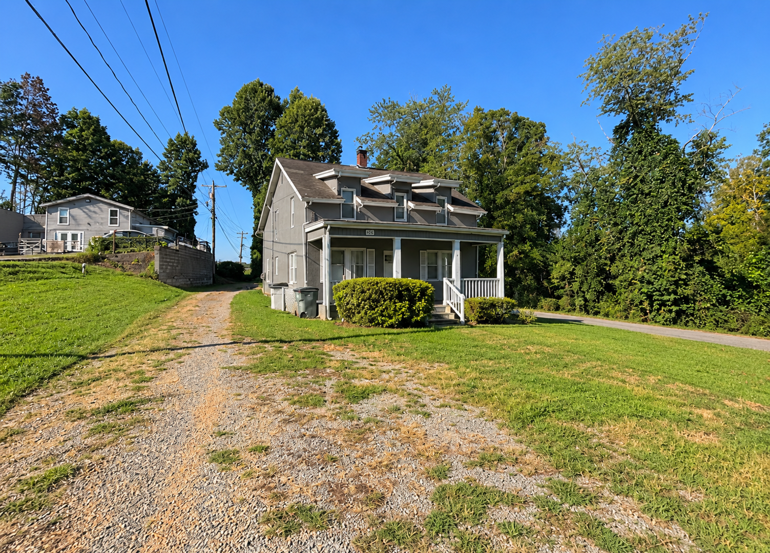 Lenoir Apartment: 808 Harrisburg Dr SW