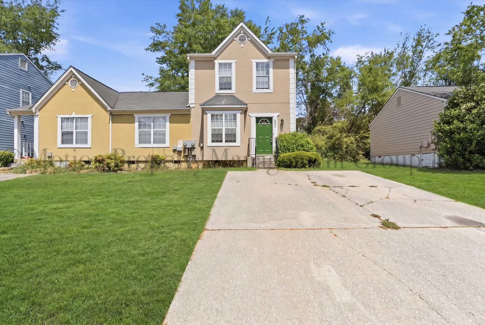 Lithonia House: 6426 Charter Way
