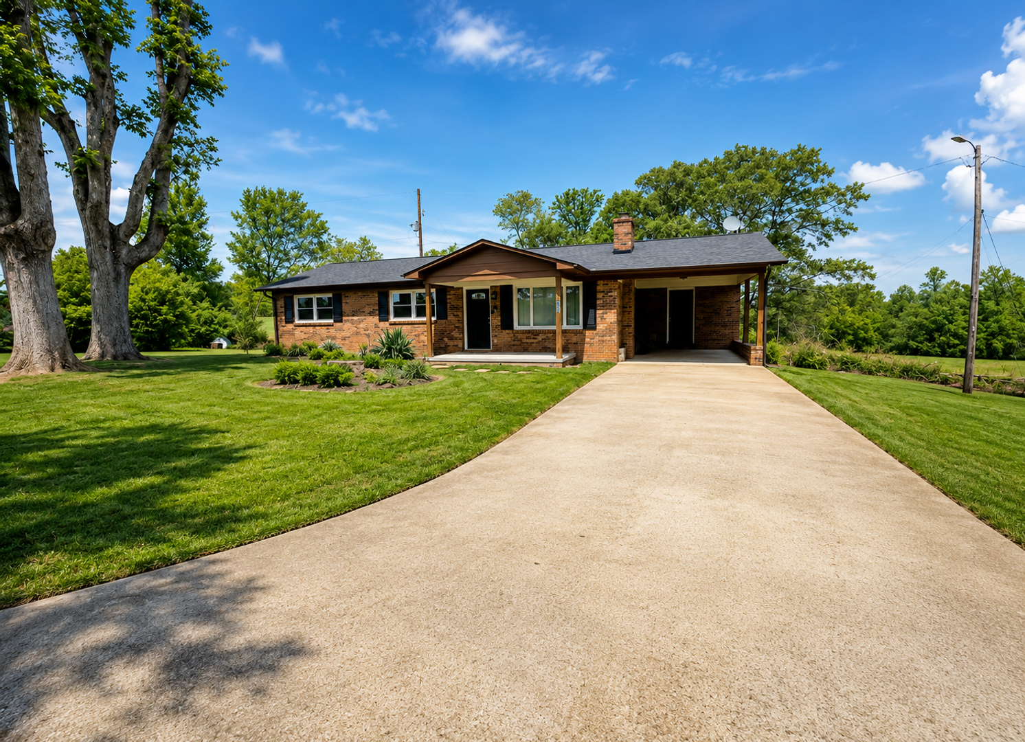 Vale House: 7616 Lingerfelt Rd