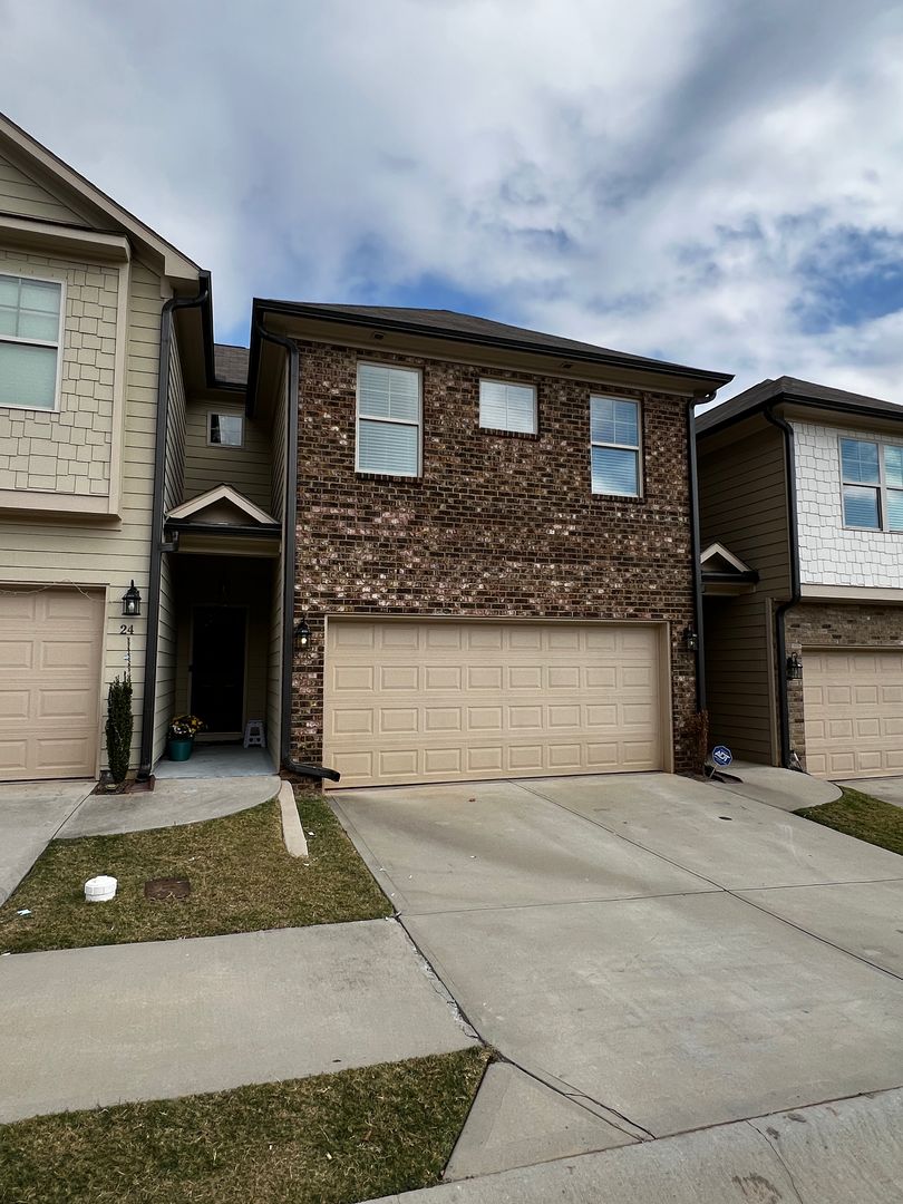 Lilburn House: 34 Dewey Road