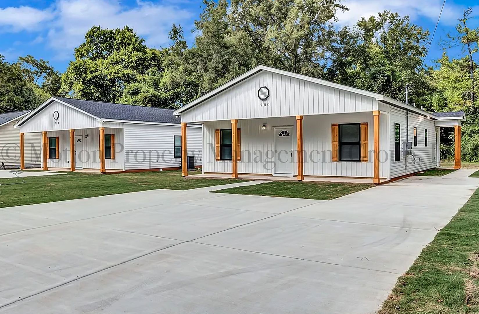 Fort Valley Apartment: 702 Carmen Ave
